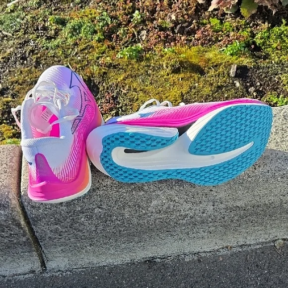 Mizuno Wave Rebellion Pro Women's Pink and White Athletic Shoes. Sz 7 - Picture 5 of 10